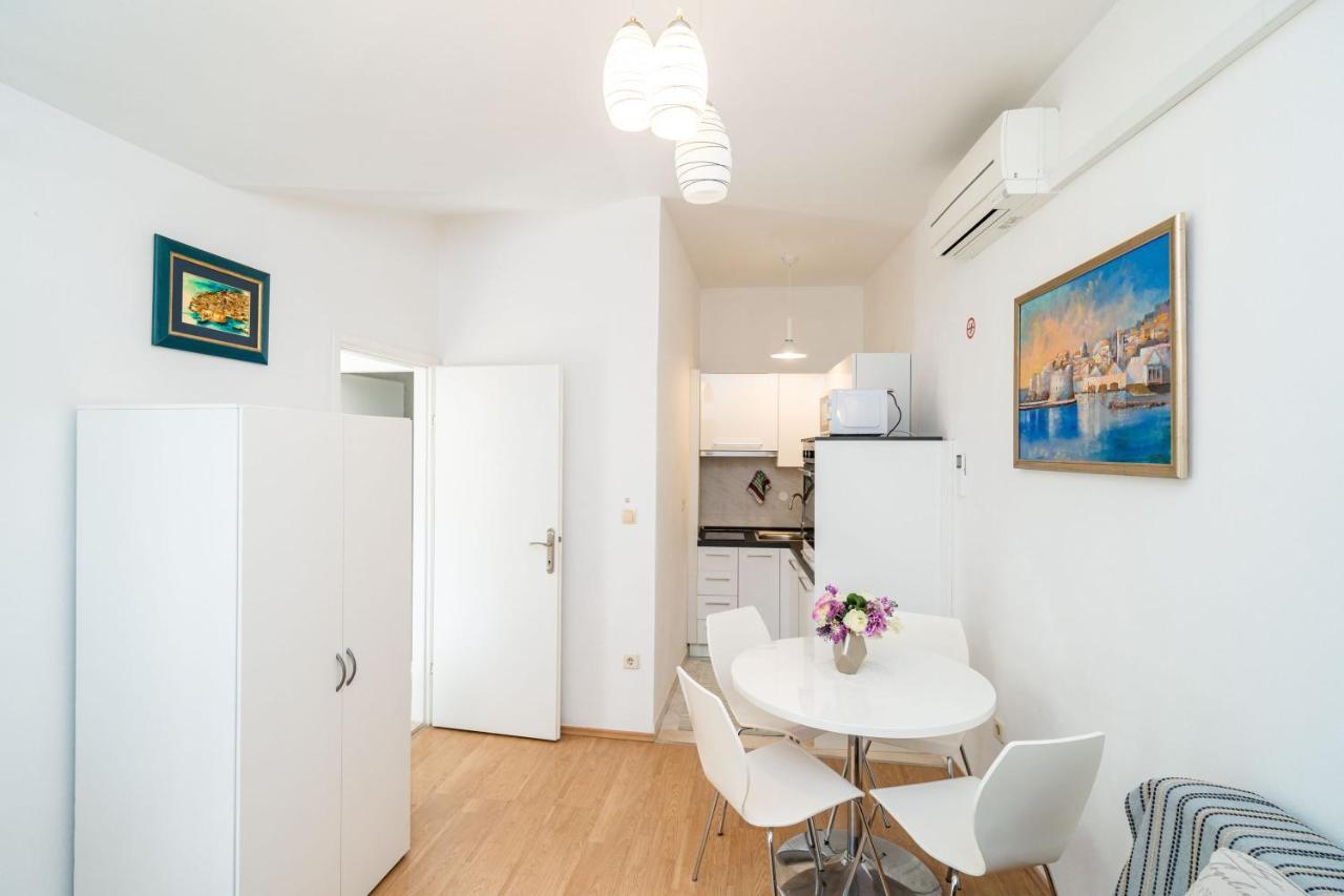 Apartments Vulicevic Dubrovnik Bagian luar foto