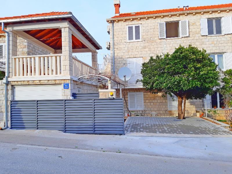 Apartments Vulicevic Dubrovnik Bagian luar foto